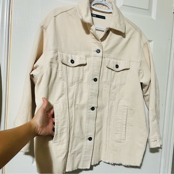 Zara Corduroy Oversize Light Cream Jacket. Size XS - Picture 4 of 11